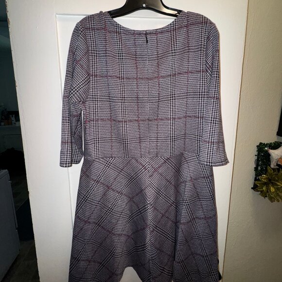 GAP – Grey/Purple/Black Plaid Flare Dress (Size XL), EUC. - Picture 2 of 5